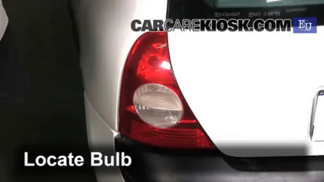 2003 Renault Clio dCi 1.5L 4 Cyl. Turbo Diesel Éclairage Feux de marche arrière (remplacer une ampoule)